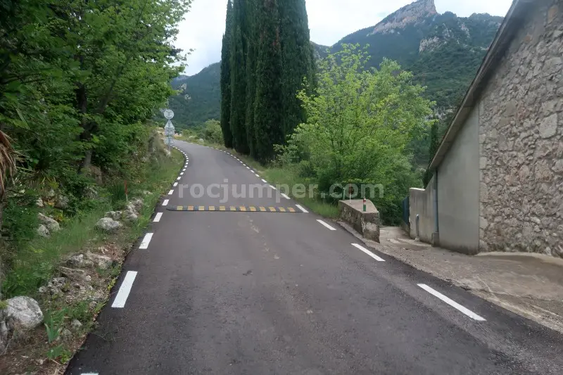 Torrent de Cal Patzi o Font dels Avets