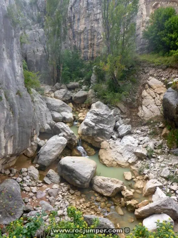 Barranc de la Foradada Vallcebre, Barcelona Corta Diversión