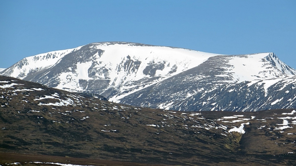 Ben Macdui (Beinn Macduibh)