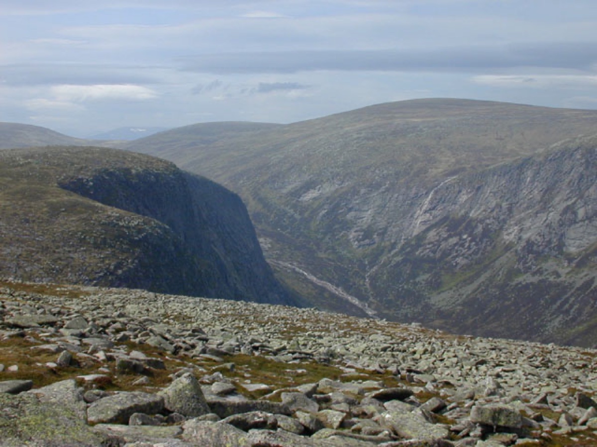 Càrn a' Choire Bhoidheach